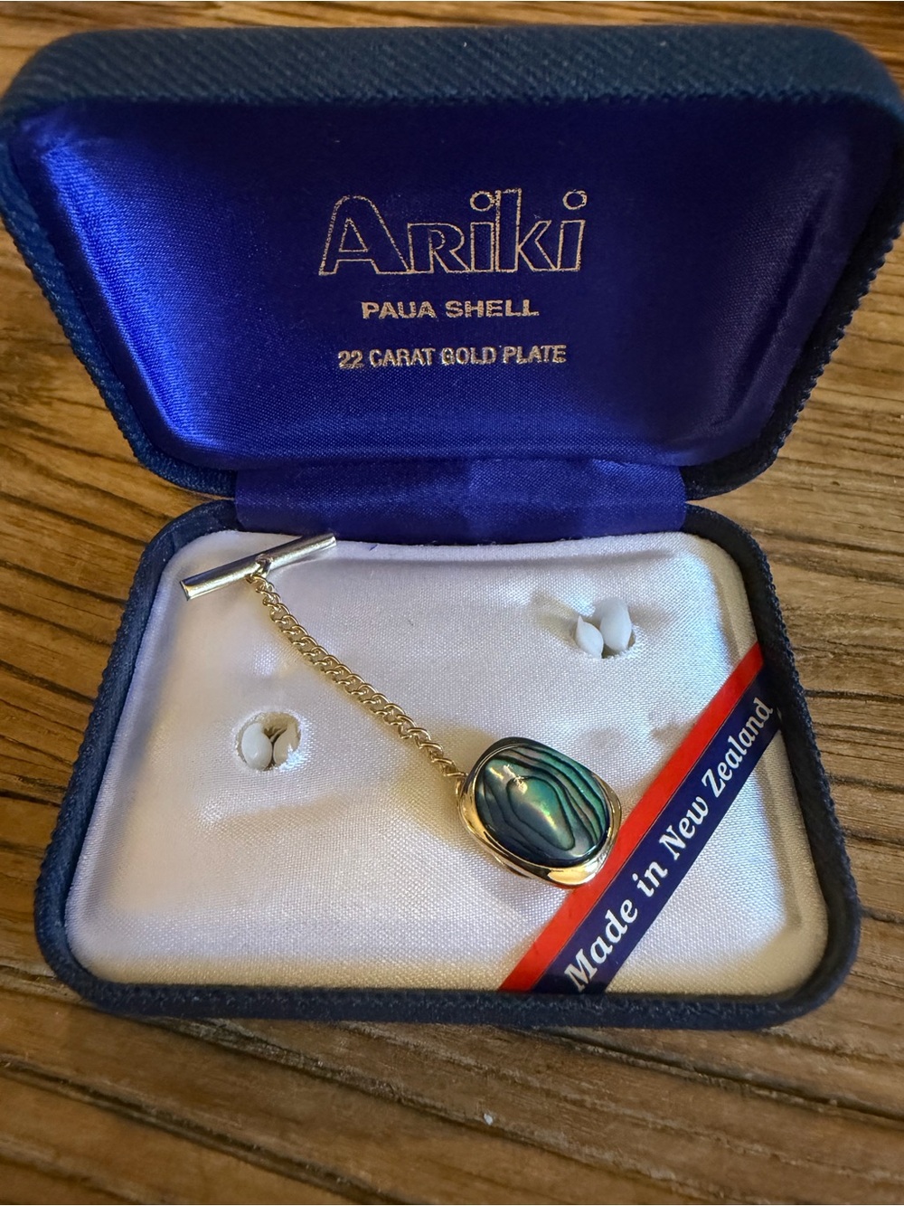 Ariki Paua Shell Tie Tack